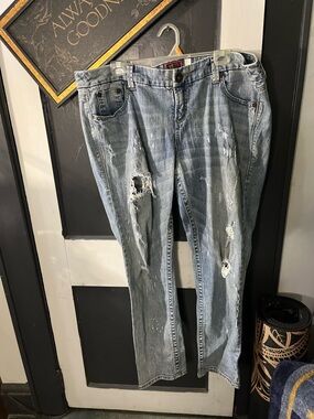 torrid Light Blue Distressed Straight Leg Jeans.  Torrid tub. Live#4